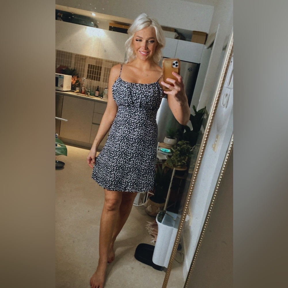 ππ₯ HOST PICK π₯π π€π€ Dazy Floral Print Cami Dress π€π€ Size Large (8) - Picture 4 of 13